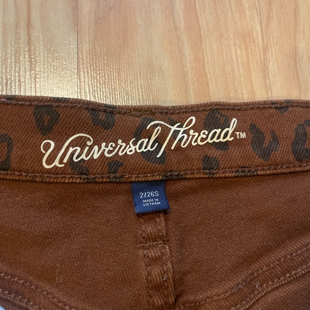 Universal Thread Brown Leopard Print Cropped jeans - image 2